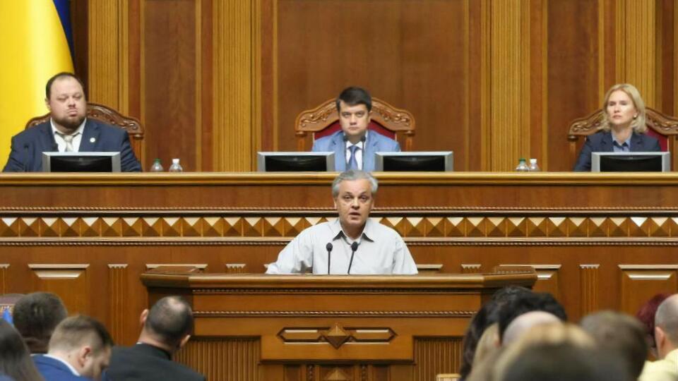 Рахманін: У мене пропозиція для тих, хто в принципі підтримує ці законопроєкти, – ще раз перечитайте