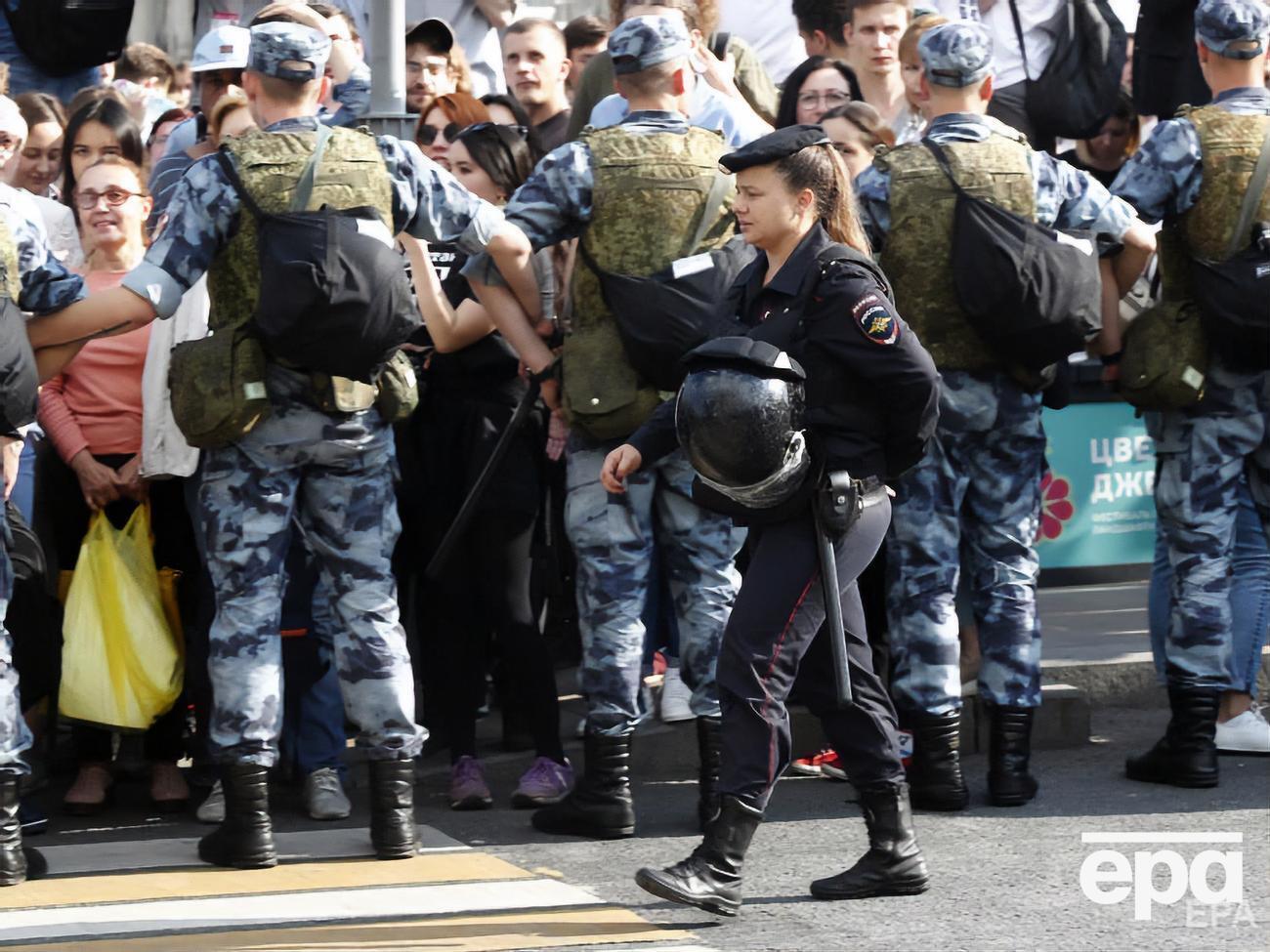 Під час акцій 27 липня і 3 серпня в Москві було затримано кілька тисяч осіб, силовики застосовували силу та спецзасоби