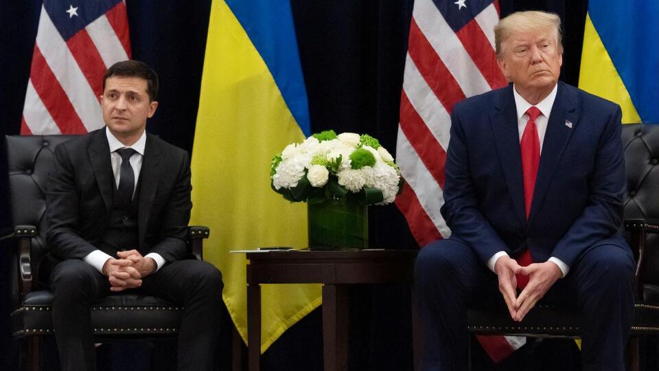 Президент Украины Владимир Зеленский и президент США Дональд Трамп впервые лично встретились 25 сентября 2019 года в Нью-Йорке во время Генассамблеи ООН уже после скандала с телефонными переговорами
