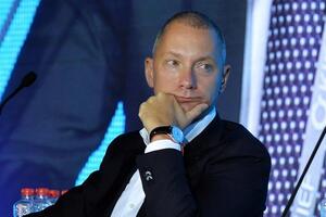 Борис Ложкин: Евреи шли непрерывной колонной от нынешней станции метро "Лукьяновская" по улице Мельникова до Бабьего Яра. Дети думали, что это праздничная демонстрация&am