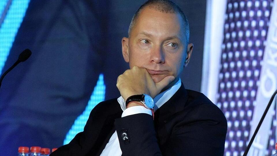 Boris Lozhkin: The Jews were marching in a continuous column from the current Lukianivska metro station along Melnykov Street to Babi Yar. The children thought it was a festive demonstration
<div id="gtx-trans" style="position: absolute; left: -78px