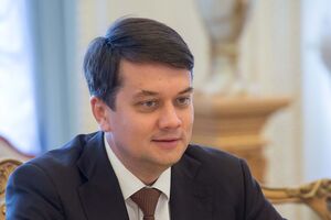 Разумков утверждает, что еще не получал зарплаты на должности спикера Рады