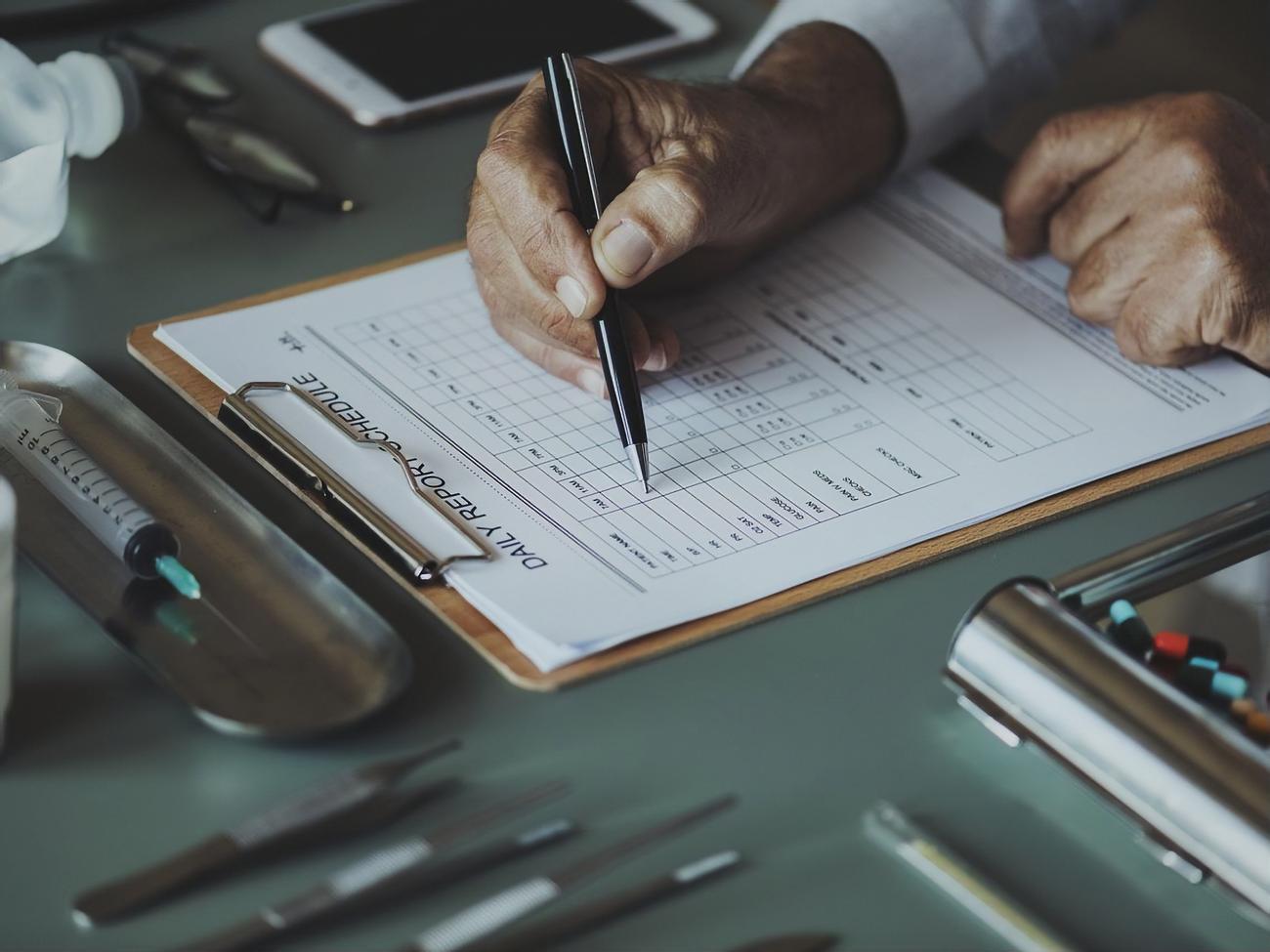 Кабмин намерен развивать программу "Доступные лекарства", постепенно расширяя перечень бесплатных для пациента лекарственных средств