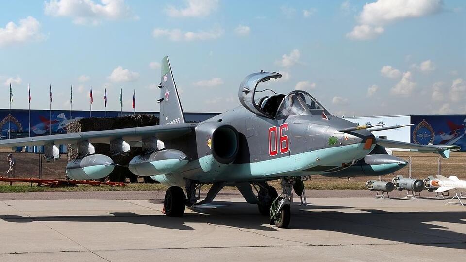 Су-25УБ – учебно-боевой самолет, который выпускался серийно с середины 1980-х годов