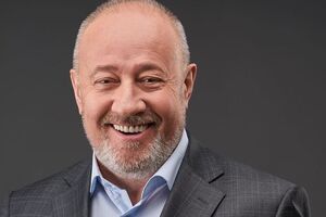 Зі "Слугою народу" з'явився шанс на рух, а не біг по колу. Чи є ризики авторитаризму? Є. Але вони були завжди – за Кучми, Януковича, Порошенка