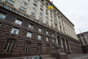 Обращение к Зеленскому подписали представители четырех фракций Киевсовета из пяти