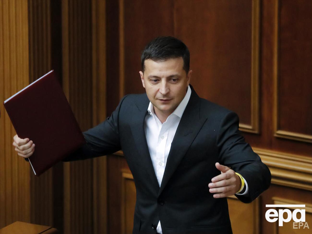 Одним из пунктов предвыборной кампании Зеленского была&nbsp;идея&nbsp;"перенести государство в смартфон"