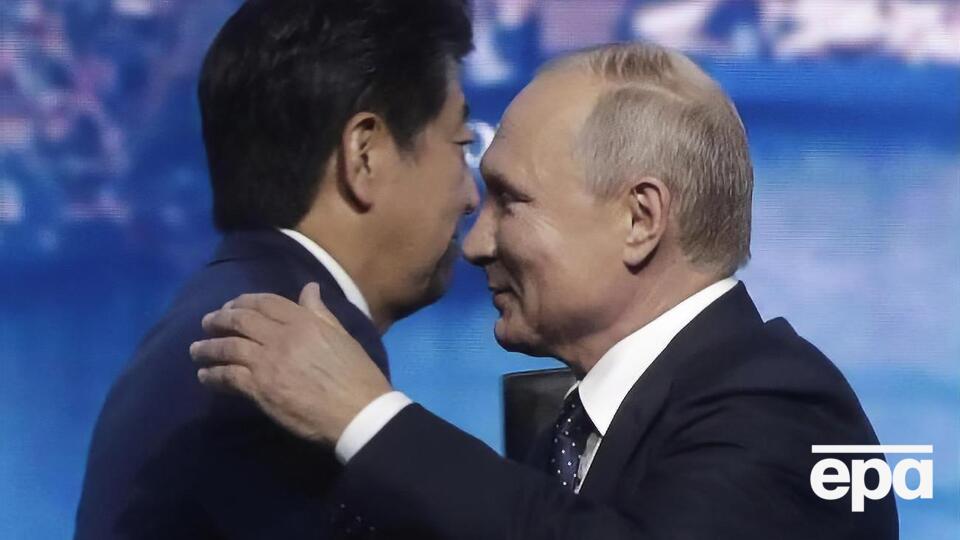Премьер Японии Абэ сказал Путину, что ракеты на территории страны являются собственностью Японии