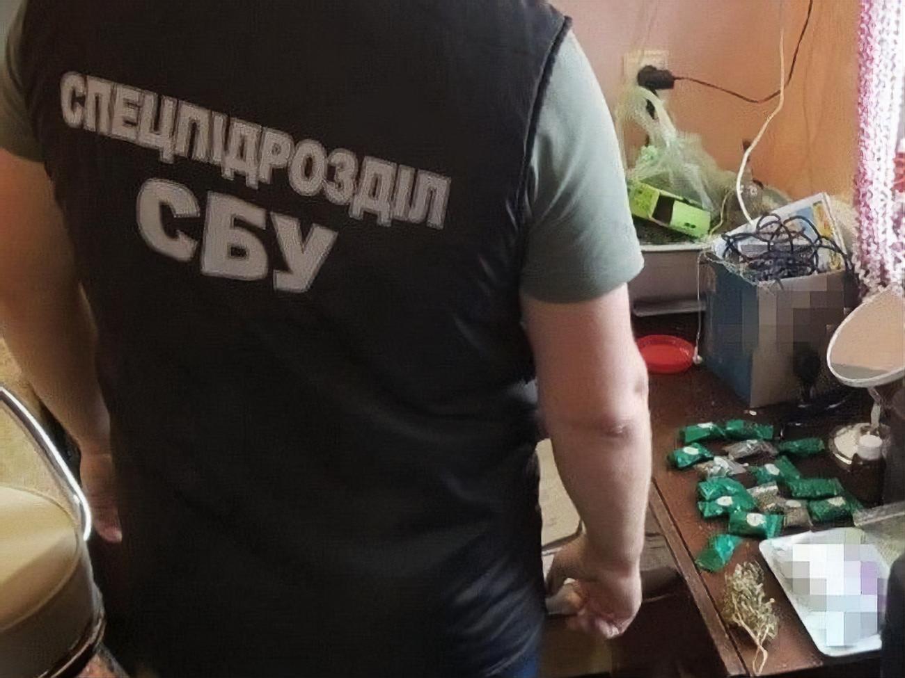 Подпольный цех мужчины обустроили на территории частного домохозяйства одного из дачных кооперативов
