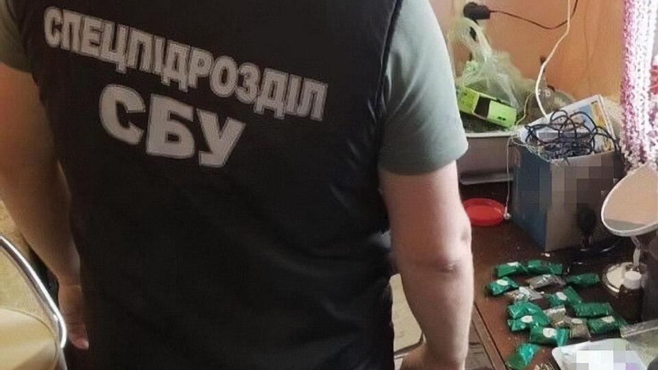 Подпольный цех мужчины обустроили на территории частного домохозяйства одного из дачных кооперативов
