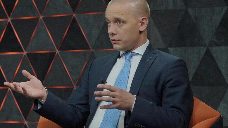 Крук: Если будет некоторая неопределенность, являемся ли мы судом, это может быть основанием для отмены решения