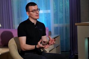 Томиленко признал, что эфир NewsOne "специфический"
