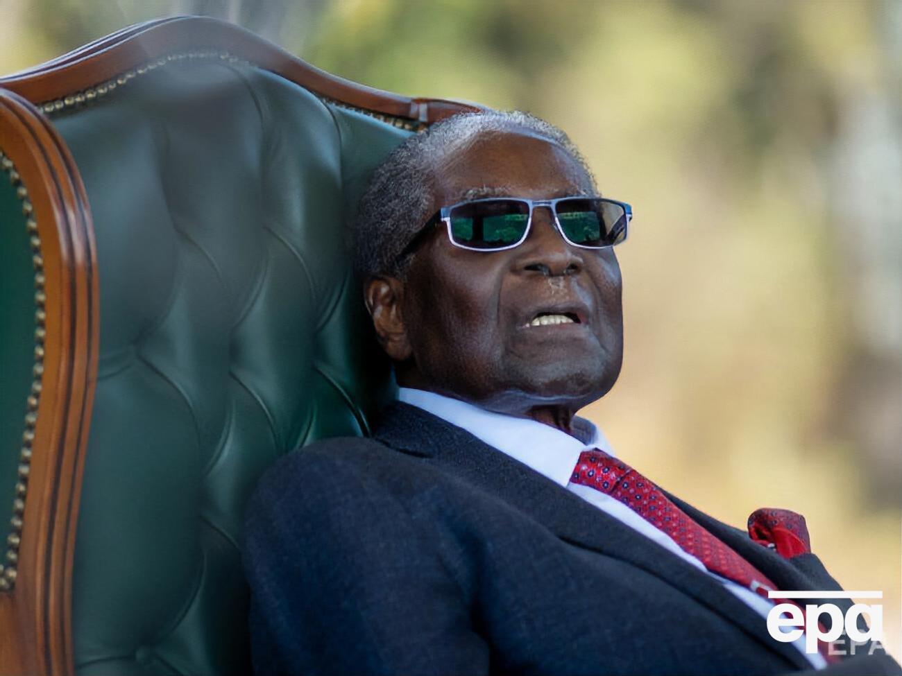 Мугабе долго болел