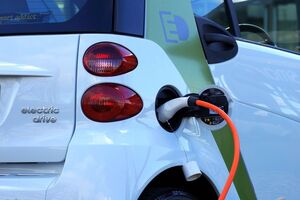 Украинцы продолжают приобретать подержанные машины