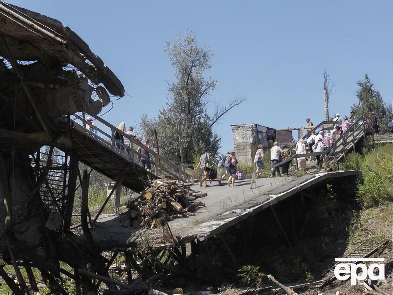Автомобильный мост через Северский Донец в Станице Луганской подрывали несколько раз