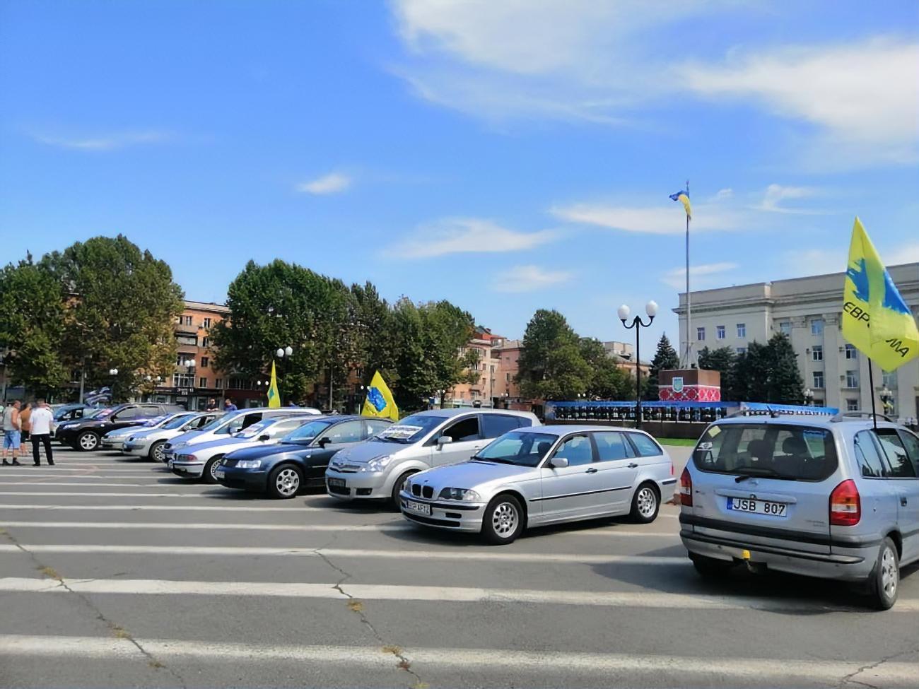 За серпневими даними ДФС, в Україні з порушенням термінів вивезення було майже 200 тис. "євроблях"