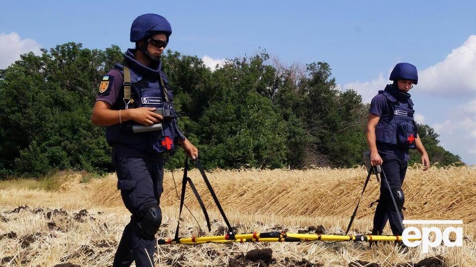 В течение недели пиротехников 83 раза привлекали к разминированию территории, сообщили в штабе