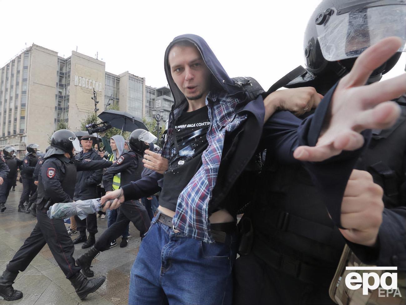 В российской Думе полагают, что демонстранты крайне агрессивно вели себя по отношению к полицейским и росгвардейцам