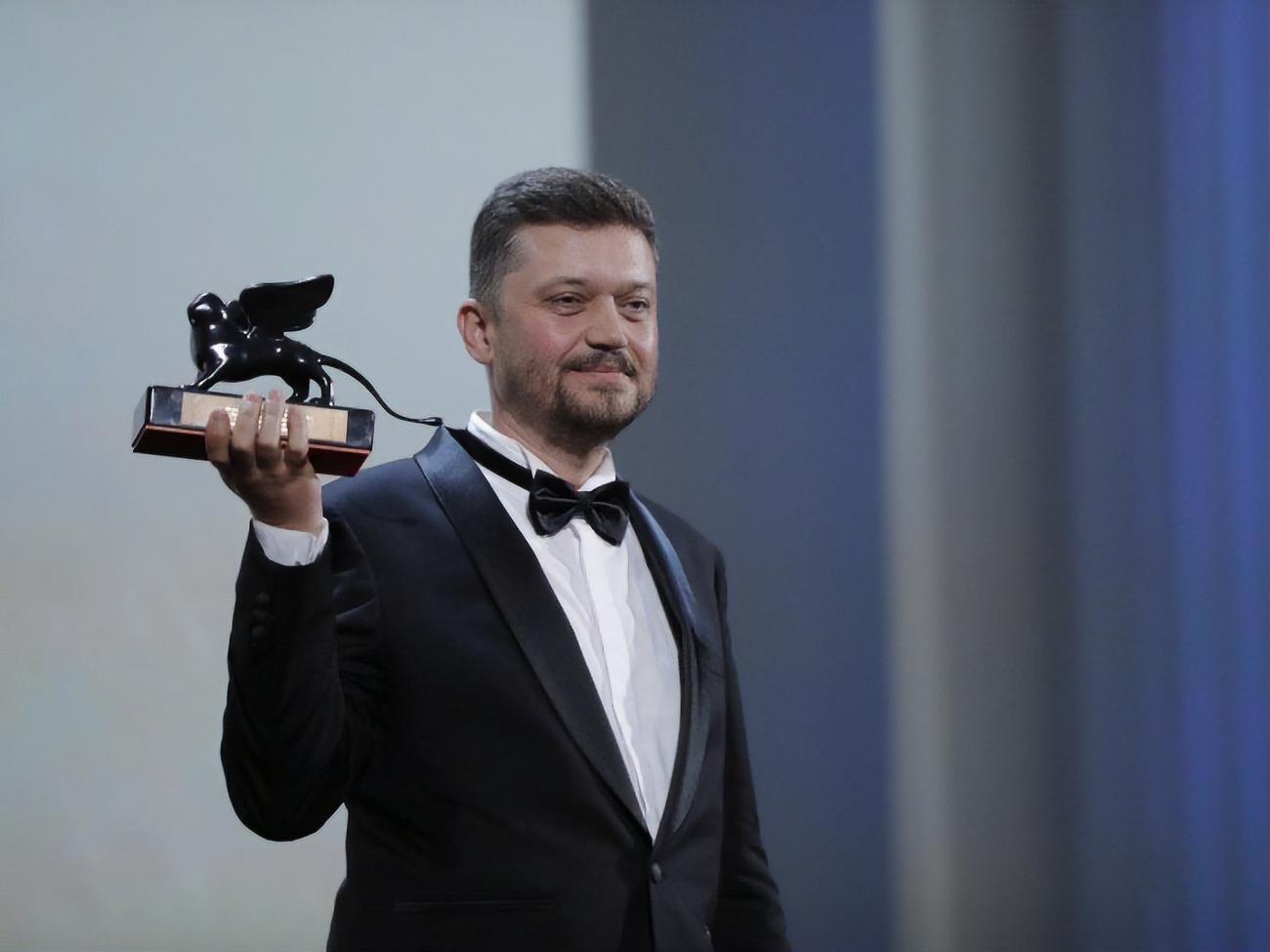 Васянович працював над фільмом як автор сценарію, режисер, оператор і продюсер