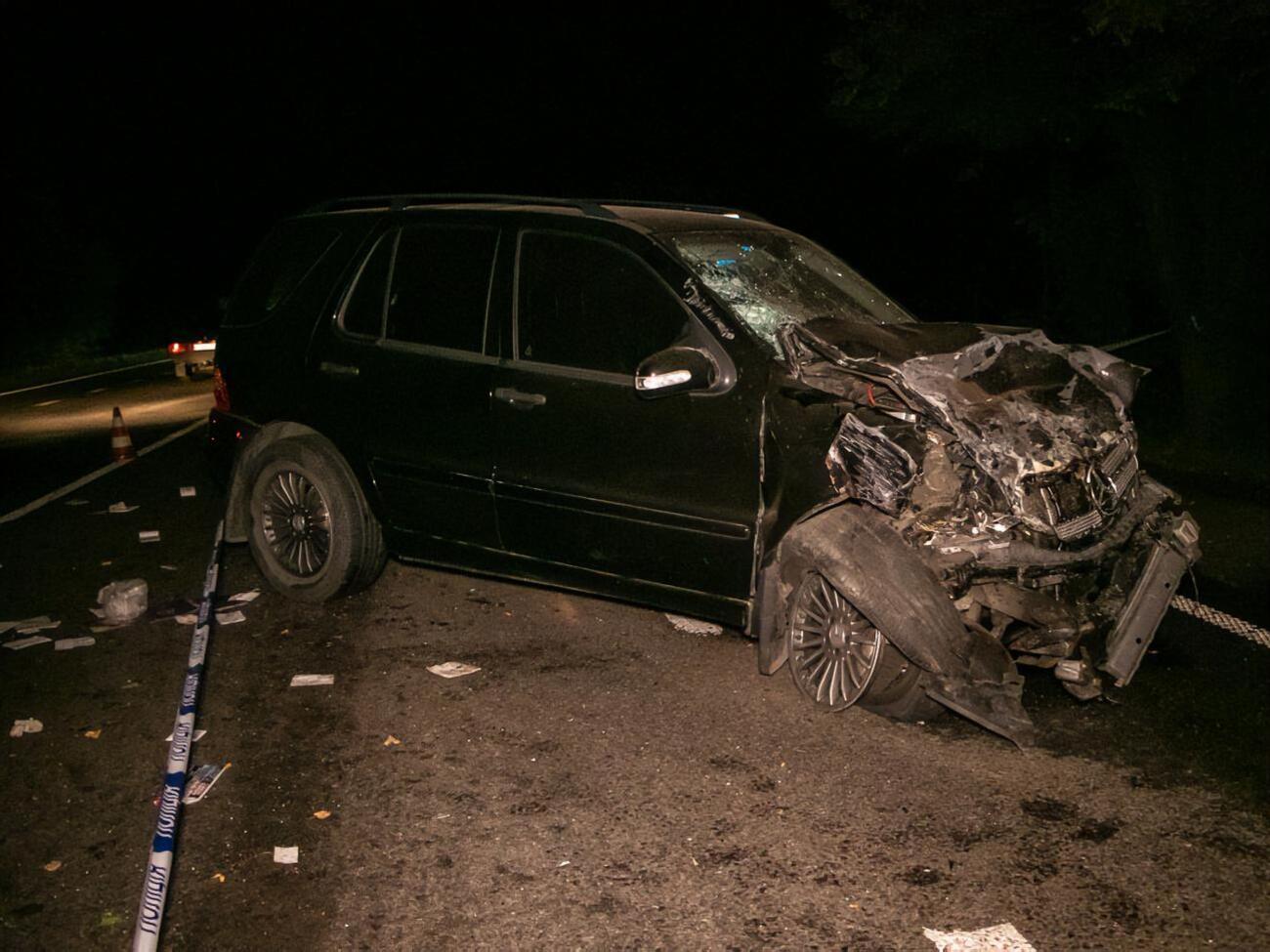 Cтолкнулись Mercedes, "Москвич" и Ford