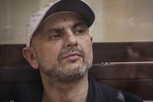 Захтей використовує будь-який шанс, щоб швидше опинитися вдома, сказала його дружина