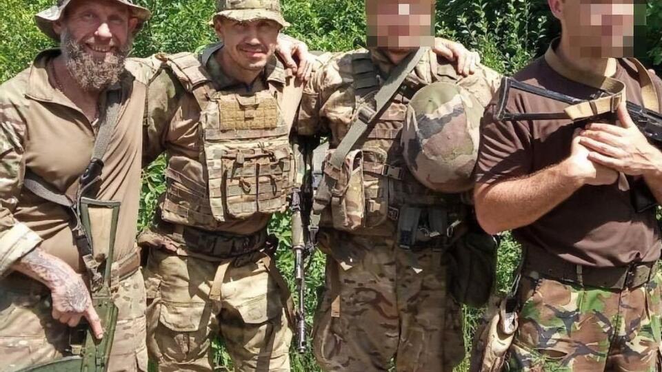 Гержан (крайний слева) был участником операции по задержанию Цемаха. Рядом с ним – Колодяжный