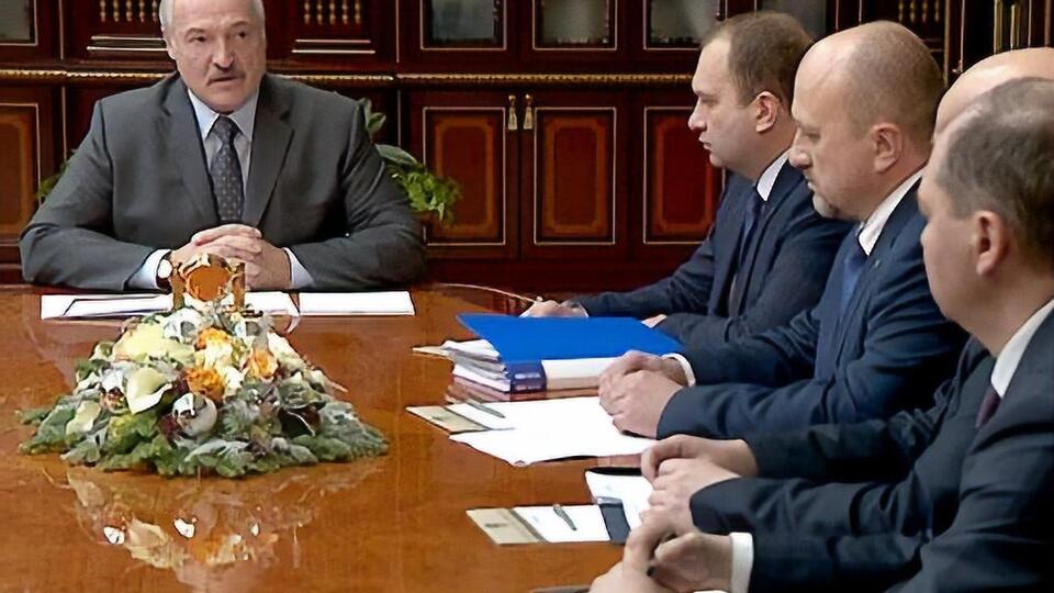 Лукашенко 31 декабря провел совещания по поводу поставок нефти