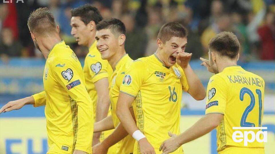 Игроки сборной Украины поздравили болельщиков