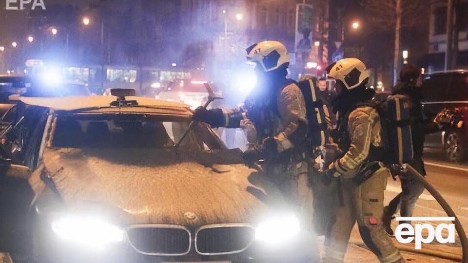 За ночь в Брюсселе сожжено около 20 автомобилей