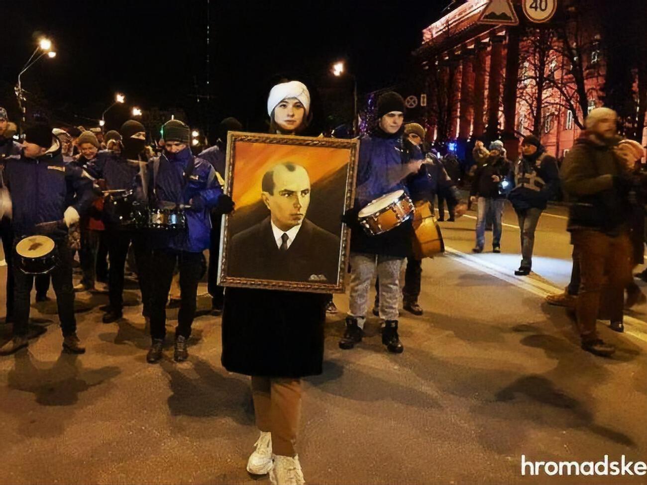 Хід розпочався приблизно о 18.00