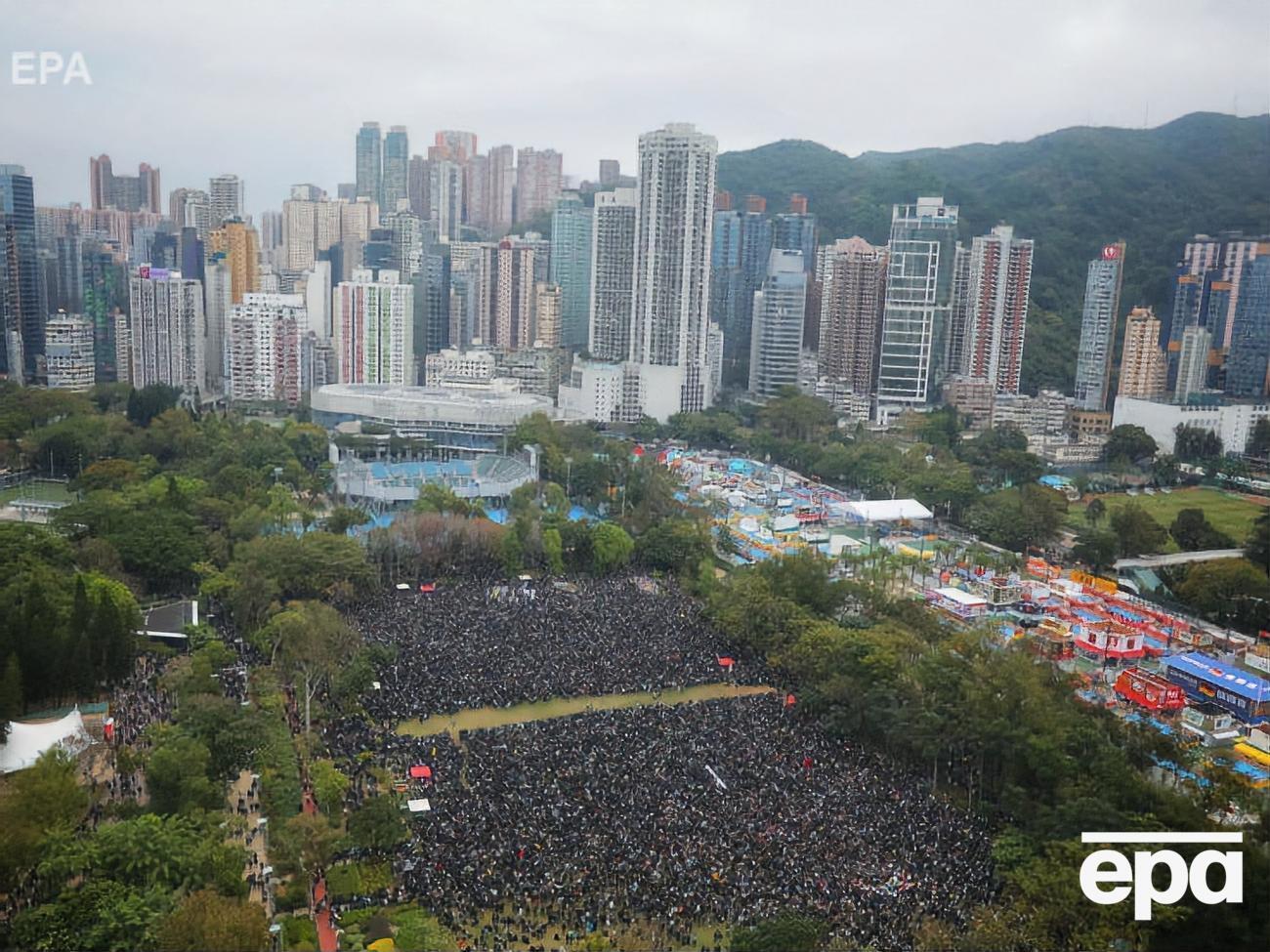 По данным полиции, в митинге приняли участие 47 тыс. человек