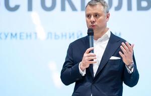 Витренко сообщил, что выплата премий предусмотрена договором