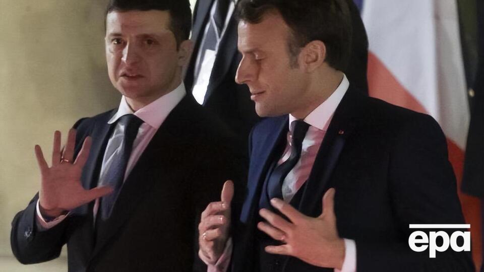 Зеленский пригласил Макрона в Украину