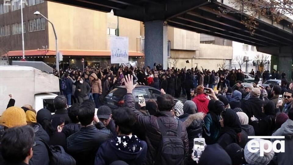 Протесты в Иране прошли 11 января