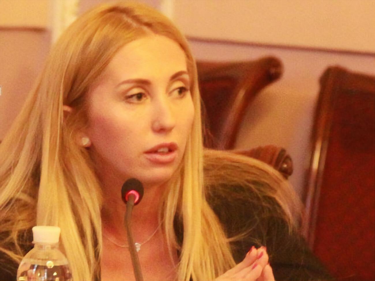 Елена Костенко: Например, отмечается, что в компании 15 прорабов, но их личные данные отсутствуют – стоит пробел
