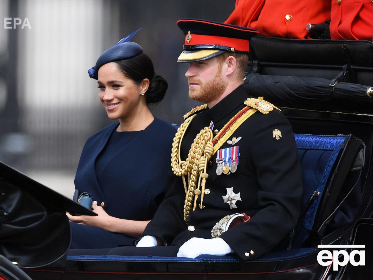 Заяву про намір відмовитися від королівського статусу герцоги Сассекські зробили 8 січня