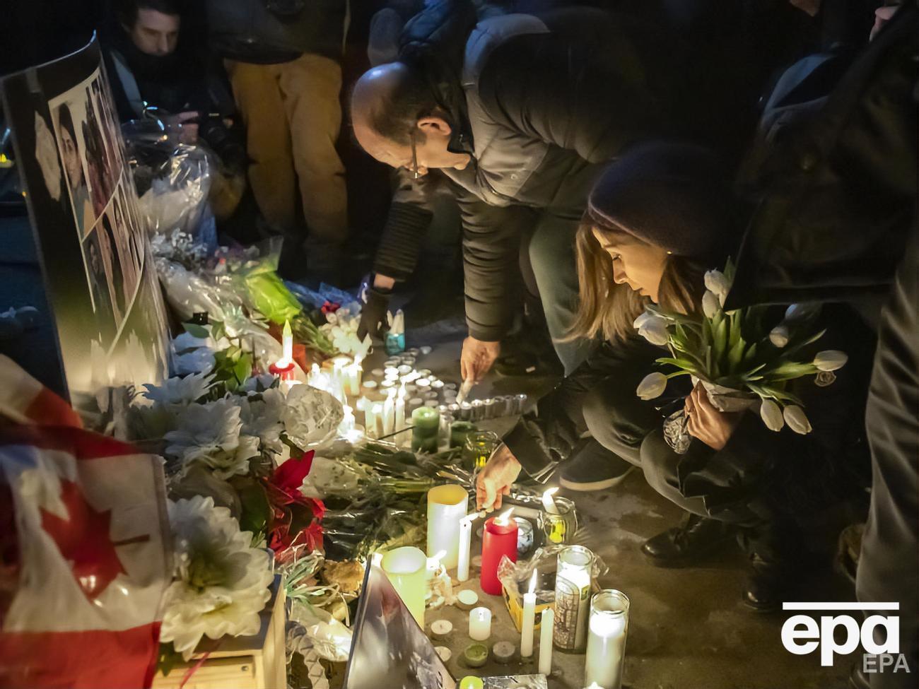 Торонто (Канада). Акція пам'яті загиблих пасажирів і членів екіпажу українського Boeing