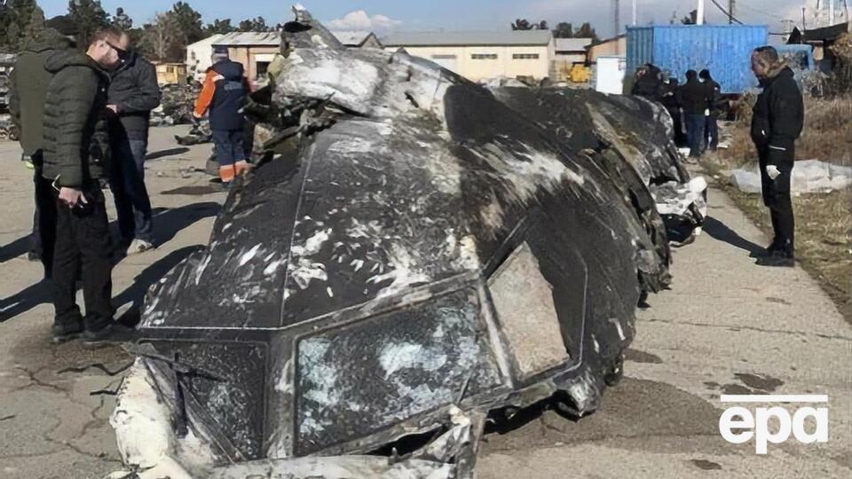 Ракета розірвалася біля кабіни пілотів