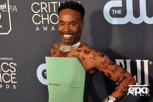 Билли Портер пришел на премию в платье