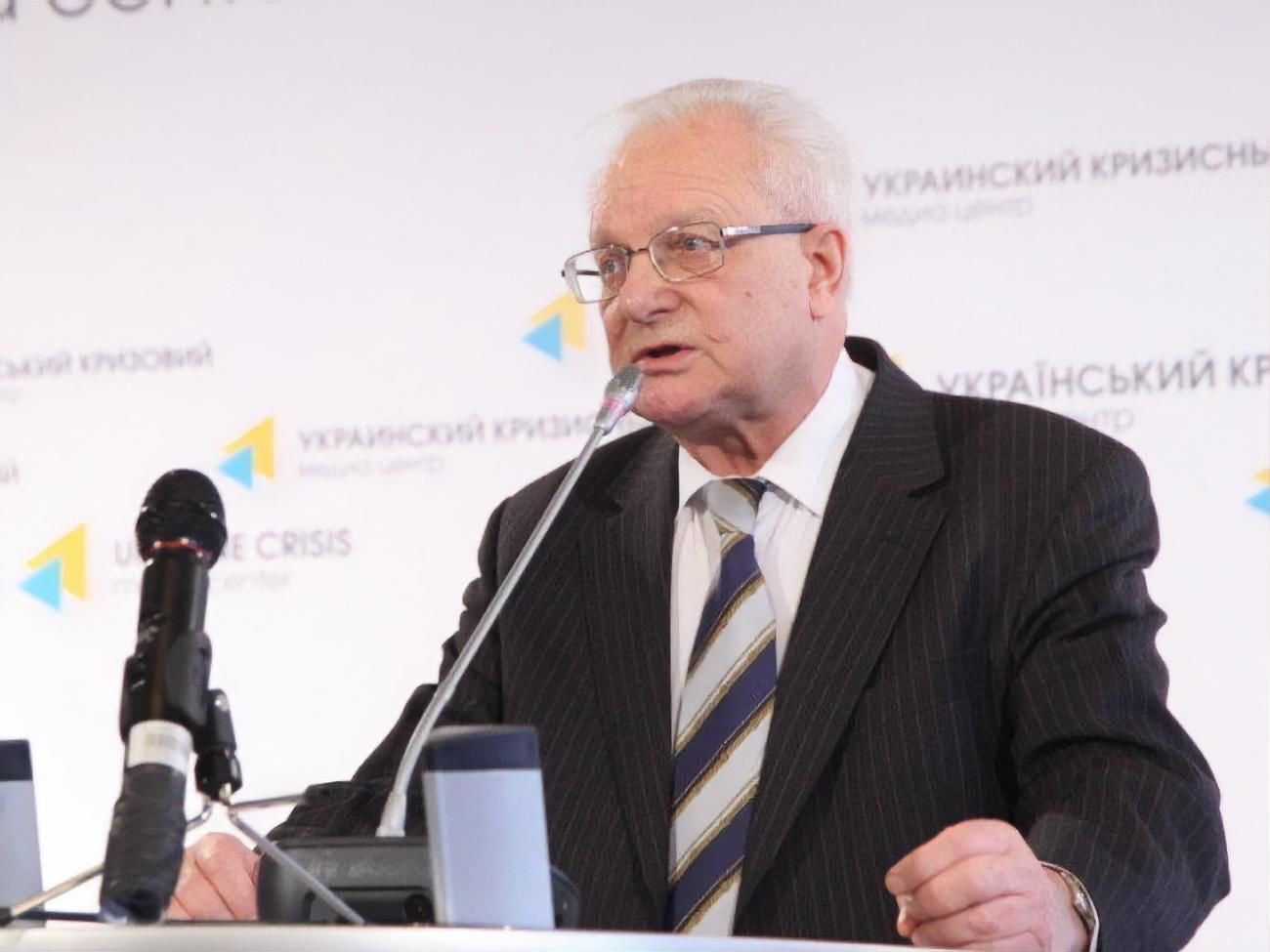 Василенко: Крушение самолета МАУ – это отдельный случай