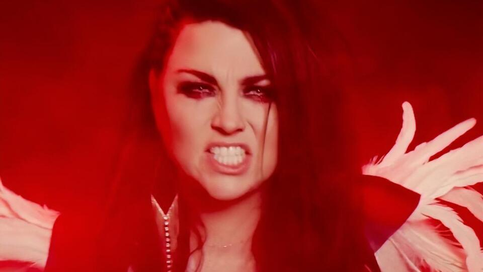 Солістка Evanescence: Вірші створюють відчуття, ніби ми разом протистоїмо могутній силі, яка хоче відірвати нас одне від одного