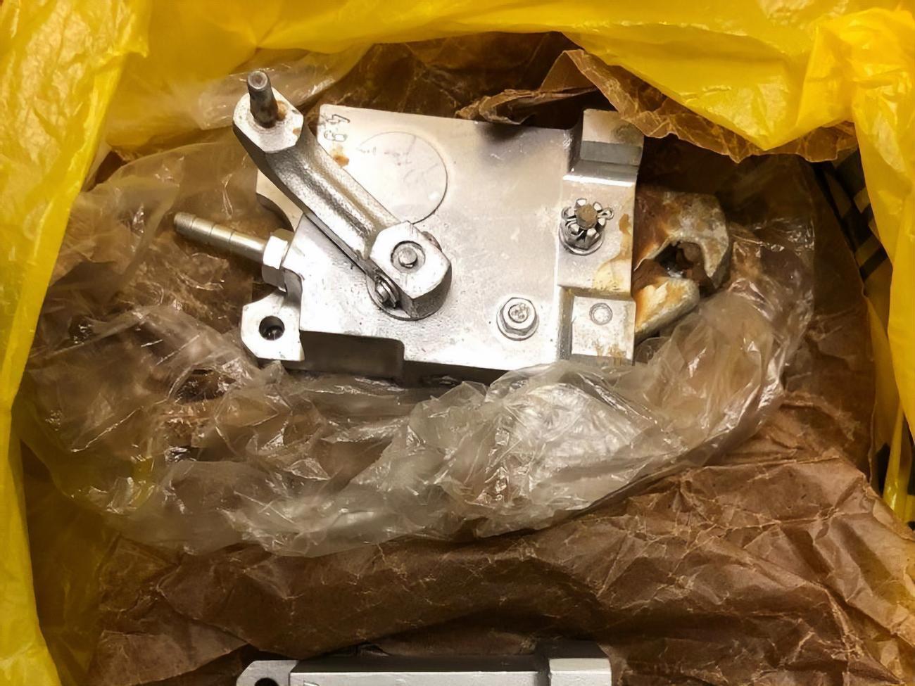 Фигурантов контрабандной схемы задержали в аэропорту с товаром