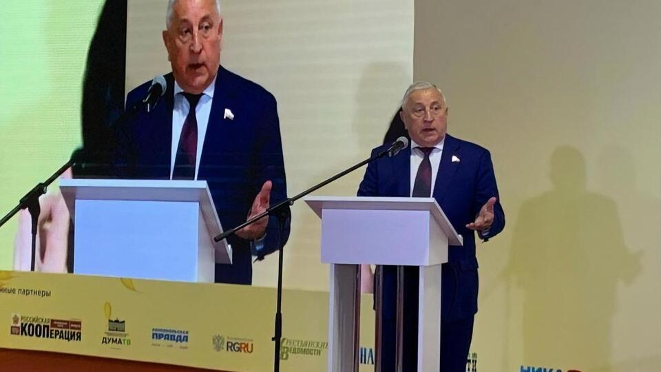 Харитонов представляє КПРФ