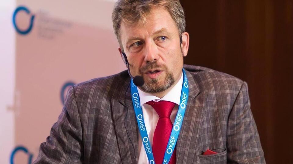 Сергей Будкин: Между Украиной и Австралией можно проводить много параллелей. Как ни парадоксально, но обе страны – естественные конкуренты друг друга, поскольку структуры экономик очень схожи, но результаты для стран различны