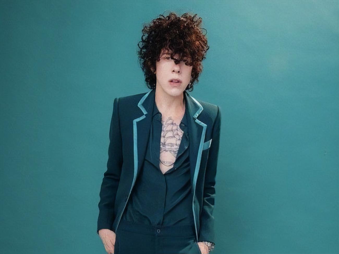 LP: Мені пощастило, що в мене є аудиторія, яка мене розуміє. Моє життя було непростим, і я готова заспівати про це. Якщо вам це подобається, чудово, тому що я люблю свою справу найбільше в житті