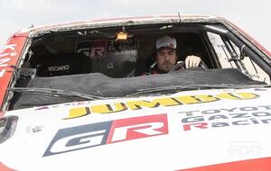 В результате аварии у машины разбилось лобовое стекло