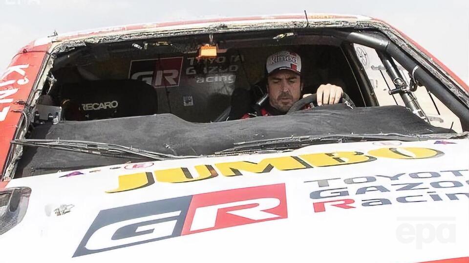 В результате аварии у машины разбилось лобовое стекло