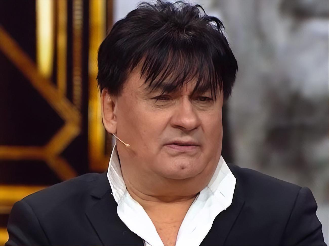 Серов:&nbsp;Я отдыхал в кафе. Там началась потасовка &ndash; вышли на улицу поговорить, разобраться так сказать, по-мужски