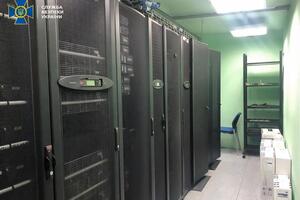 СБУ проводит обыски в нескольких областных налоговых