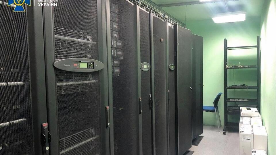 СБУ проводить обшуки в кількох обласних податкових